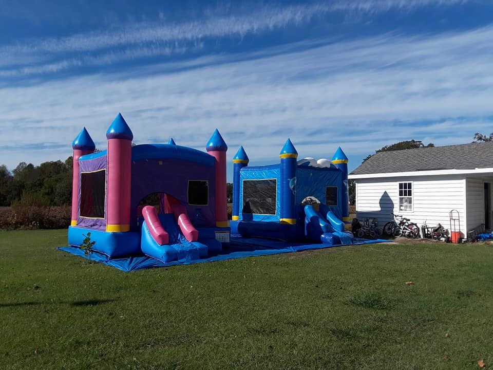 Bounce house 